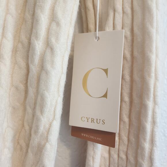 Cyrus Women's Size Small Long Sleeve‎ Knit Cream Sweater NWT - Picture 2 of 5